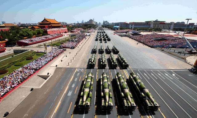 九三阅兵安排公布，没等到中方邀请的特朗普，先收到中国反制警告