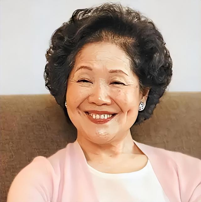 一步错步步错！弟弟自杀，女儿病亡，香港"大佬"陈方安生晚景凄凉