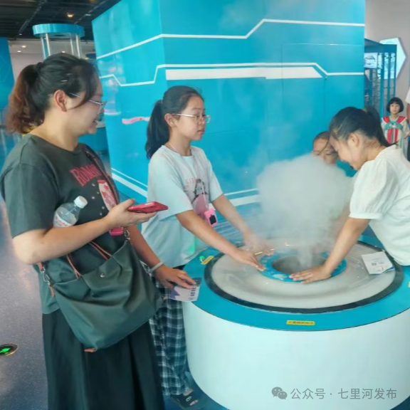 AI+亲子=？七里河区交出满分科普答卷
