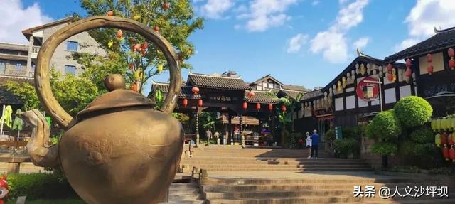重庆红色旅游专线发车啦！10 分钟从千年古镇穿越到革命岁月，红岩巴士带你触摸历史的温度！