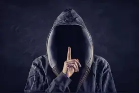 无意间撞见别人哪些秘密，看网友如何分享，倒数第二个最炸裂！图片