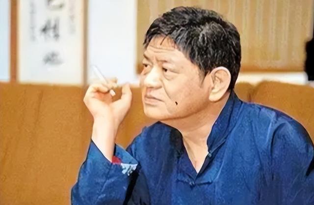 100多位情妇，包养费上亿元，9女同床却落得个凄凉下场、人财两空