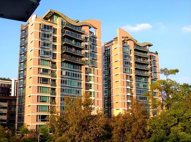 曹德旺预言要成真？若不出意外，2026年房地产将面临5大转折