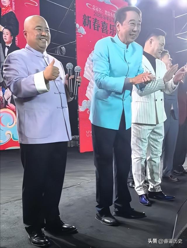 闫学晶没想到	，2026年刚开年，老搭档冯巩就给自己上了生动一课