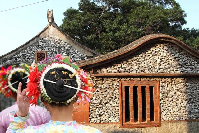 我们应该以怎样的态度对待经典和传统文化？春节假期你pick谁？