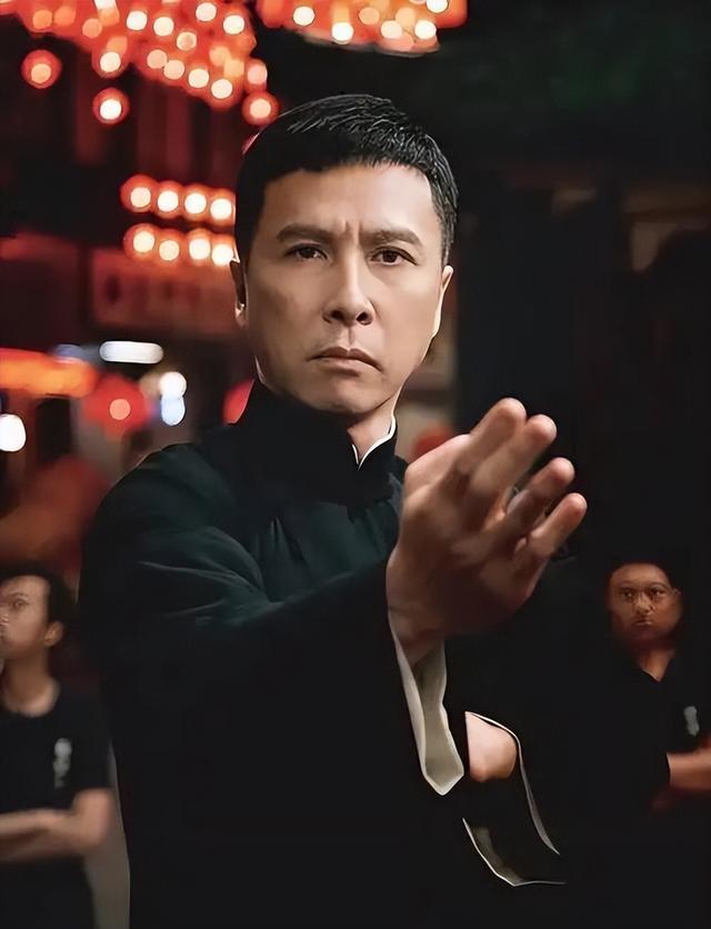 甄子丹受邀观礼九三阅兵，这一次，他让李连杰和整个娱乐圈沉默了
