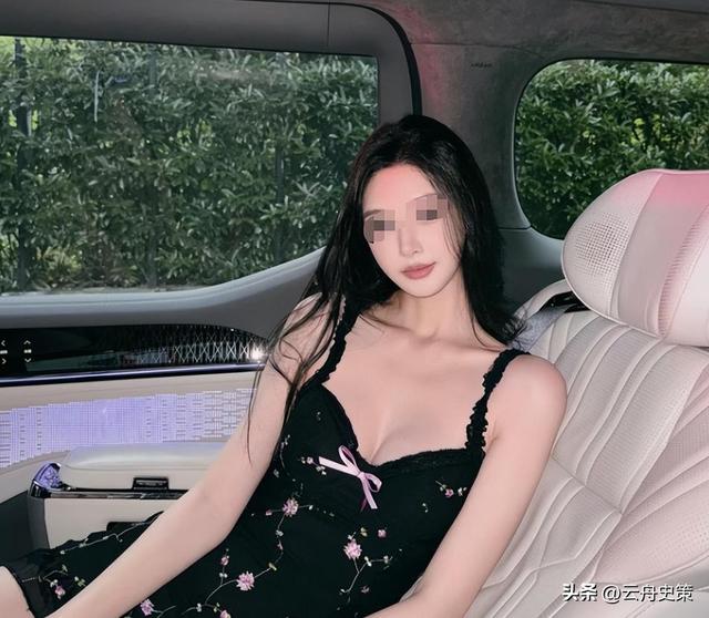 王思聪曝猛料！点名某女网红是外围女，7天20W！还把对方账号晒出