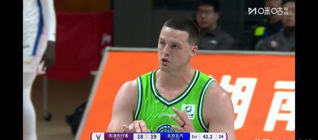 北京首钢大胜天津男篮，翟晓川21+7，陈盈骏回归，三国手观战！