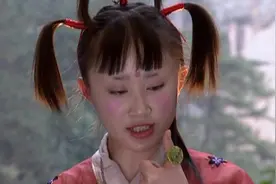 天山童姥的武功到底是什么水平，满状态下的她能否打得过乔峰？图片