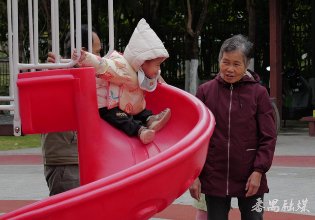 番禺区桥南桥景滨水公园：焕新生态活力 家门口的儿童友好乐园