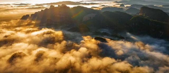 游在鹰潭｜中式美学深度游！山水、烟火、古建玩法全解锁，承包你的诗意周末