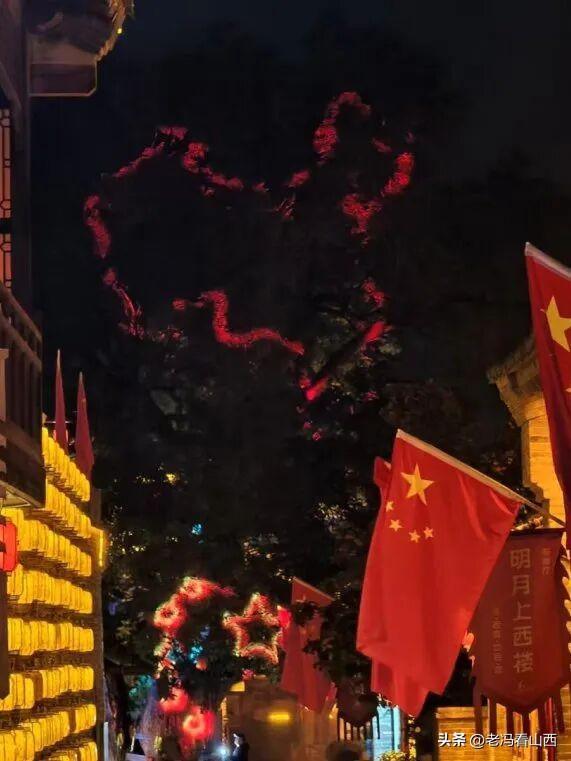 有雨？别急！山西介休 张壁古堡照样带你邂逅山河红韵！