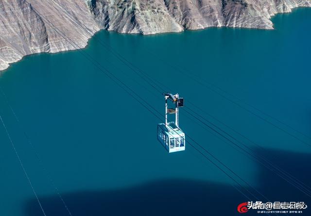 雪落肯斯瓦特！玛纳斯这片“水墨秘境”美到窒息