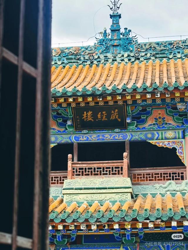 国庆不打挤！高铁2.5H直达冷门小县城，景色惊艳国鸟遍地！物价超低，2元吃鲜辣美食！
