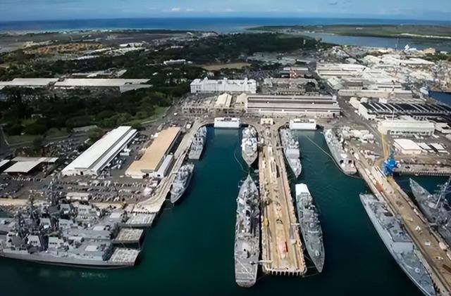 开战将近！中国周边集合，8架加油机连夜升空，再现 B - 2 轰炸伊朗