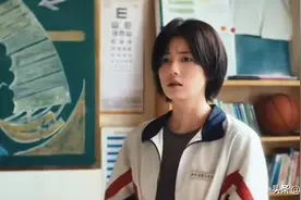 片酬不少拿，却演啥毁啥！这4位“戏混子”女明星，演戏太尴尬图片