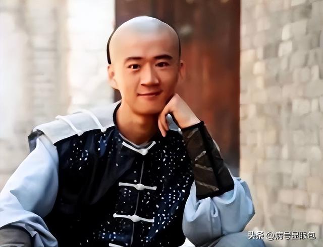 一个贪财一个好色！老夫少妻的“残酷”在42岁李嘉明身上应验了