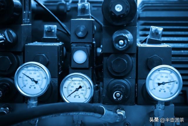 公路施工中，哪些设备是特种设备？