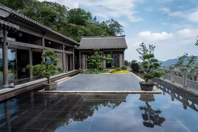 他们把废弃知青点，变成武当最美的“道隐山居”