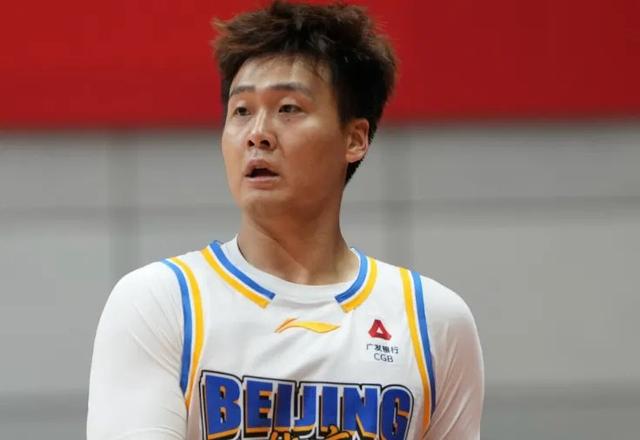 北京皇马输给天津鱼腩，顶薪球员得零分，许利民是该考虑休息了！