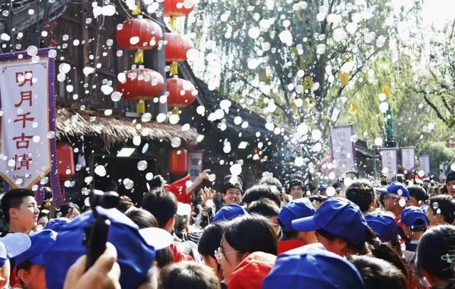 人气爆棚！明月山冬日旅游旺季太热闹了！