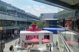 “买不起手袋，跟风买一杯咖啡”，消费者盯上了迪奥们的咖啡图片