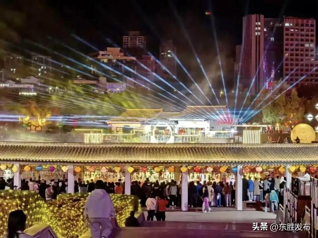 东胜“双节”烟火浓 消费热