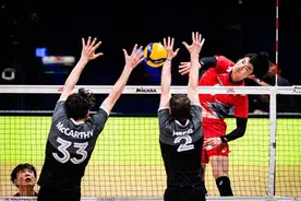 日本男排神奇晋级四强，3-0横扫加拿大，石川佑希砍下26分！图片