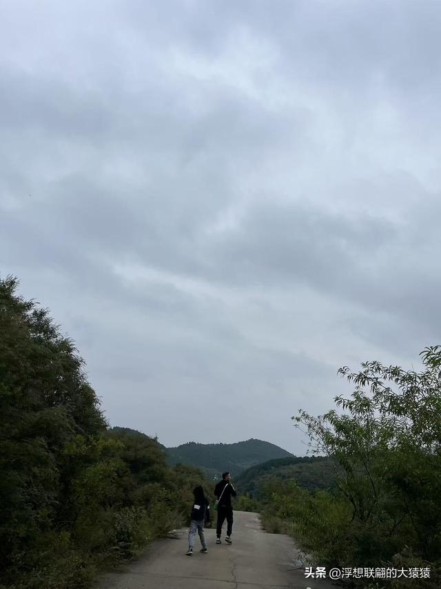 章丘胡山里的圣水灵泉庙，我都找着路线了，却近在咫尺未能抵达