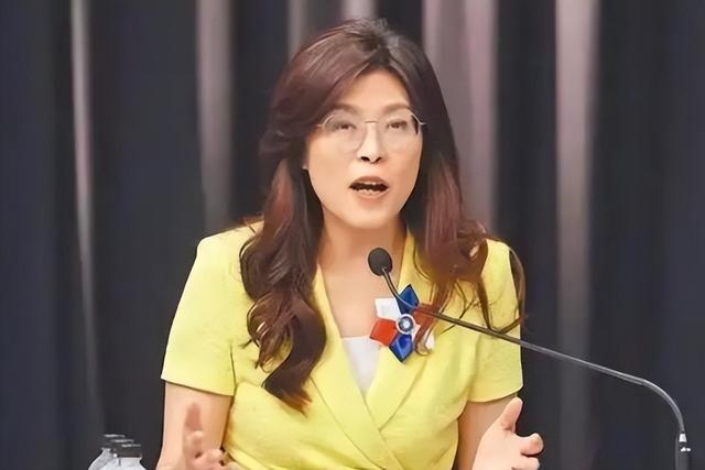 国民党主席位置坐稳了！郑丽文摊牌：两岸不回归和平，其他是侈谈