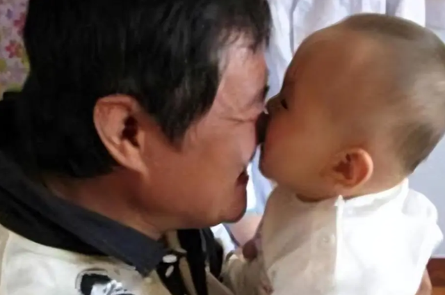 66岁赵本山财产分配成谜	，坐拥亿万家产，4个孩子的去向令人唏嘘