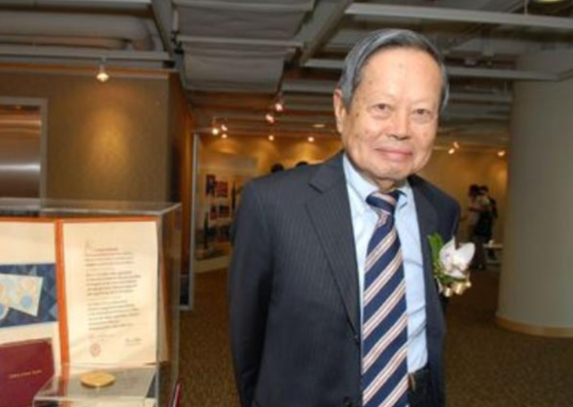 杨振宁的年薪到底有多高？知道真实数据后	，才发现对他误解太深