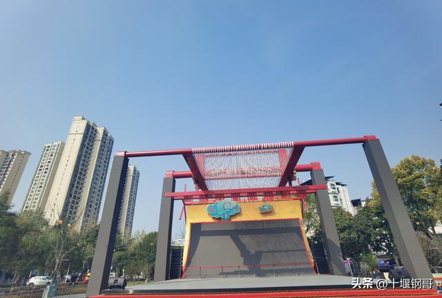 从百年老北街到七夕天街，郧西文旅打造鄂西北网红打卡第一城