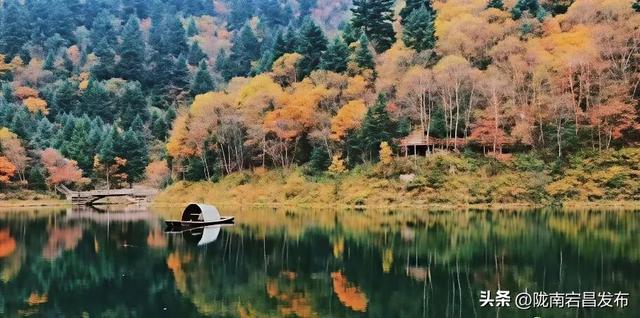 娥嫚泽荡措：一湖藏尽千年恋 山水为镜照逍遥
