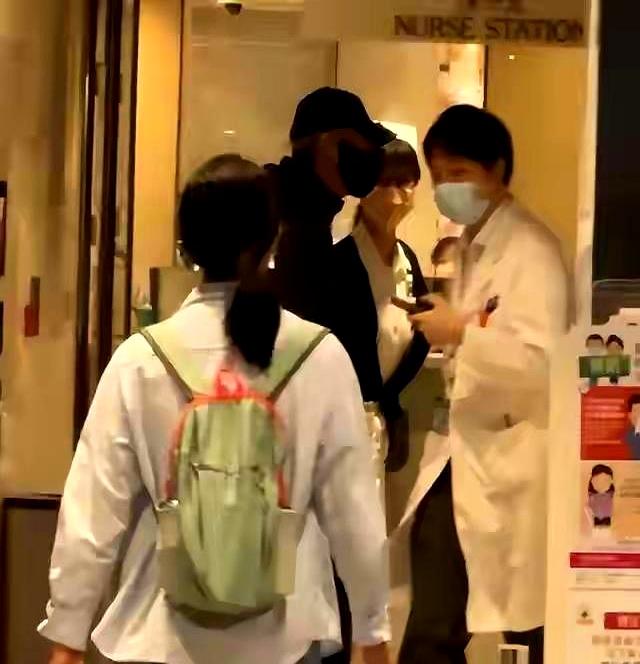 人在做天在看！许绍雄去世私生活被扒，撕开了娱乐圈的“体面”