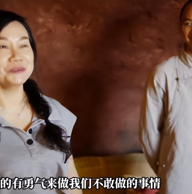活久见！四川35岁小伙住山洞，不工作不结婚不生娃，月销才300块