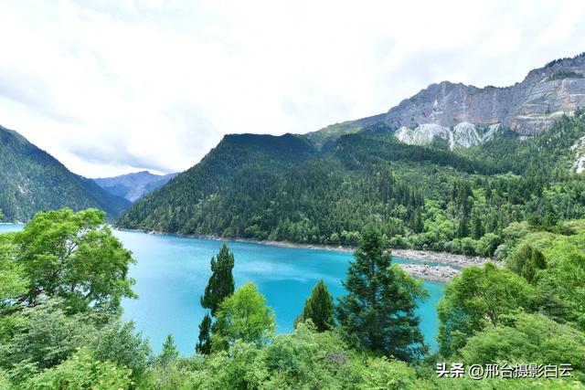 九寨沟:梦幻海子,人间绝色(图)