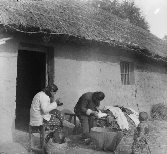 他曾任重庆市委书记	，1984年被降为县委书记，说：在农村也能做事