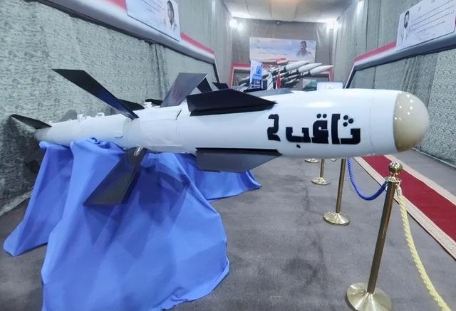 美军首次承认	，战机遭拖鞋军导弹围剿，俄制老弹差点斩落五代机