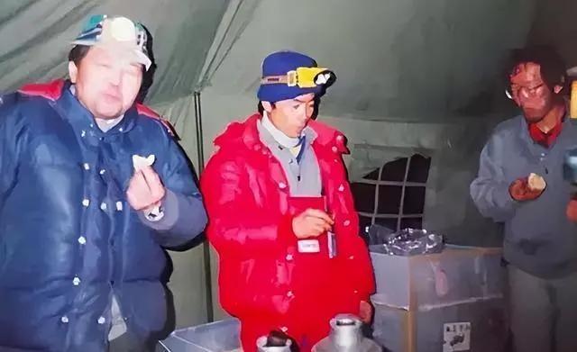 1991年中日两国17名登山精英一夜消失，七年后日记揭露恐怖真相