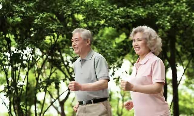 读懂55岁女人的心，她便为你倾尽温柔。