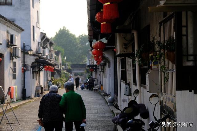 穷游是万不得已，过了50岁以后，我开始选择富游
