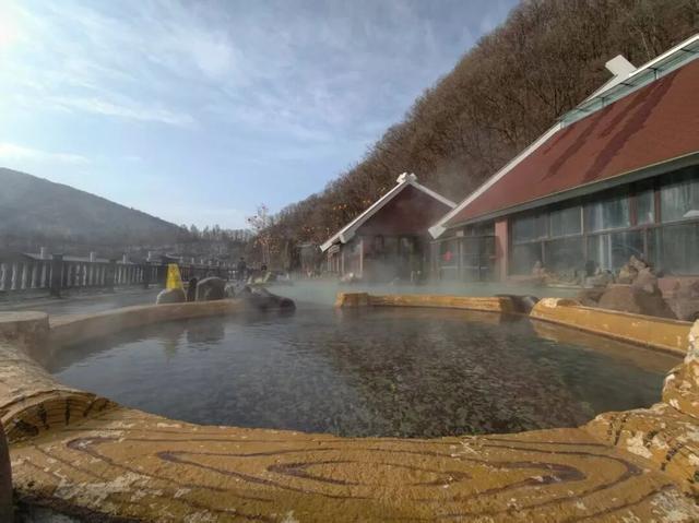 元宵去长白山！泡仙人桥暖汤，赏花灯团圆夜