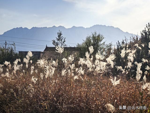 家家山景房！驱车直达白鹿原头这个村子，真是个晒暖暖的好地方