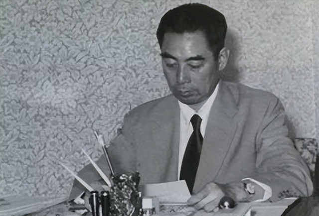73年，毛主席想从军队里调一人当副主席，周总理立即心领神会