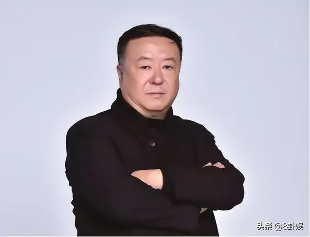 一婚娶央视主持人，二婚娶演员，三婚娶小30岁美女，64岁终于当爹