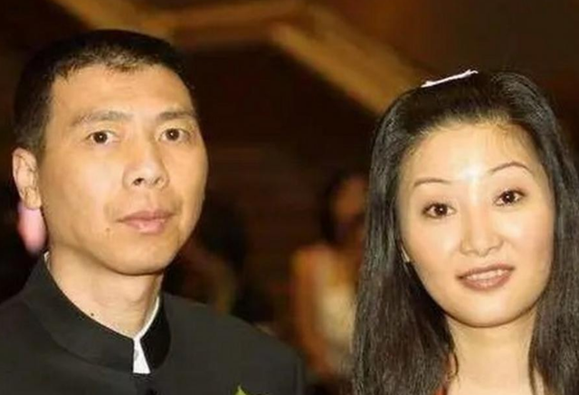 和徐帆离婚传闻真相大白仅2个月，冯小刚近况出，一点都不意外