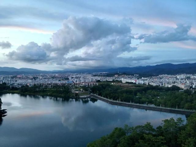 旅居思茅 | 秋日梅子湖 偷得浮生一日 邂逅比天空更透亮的诗境