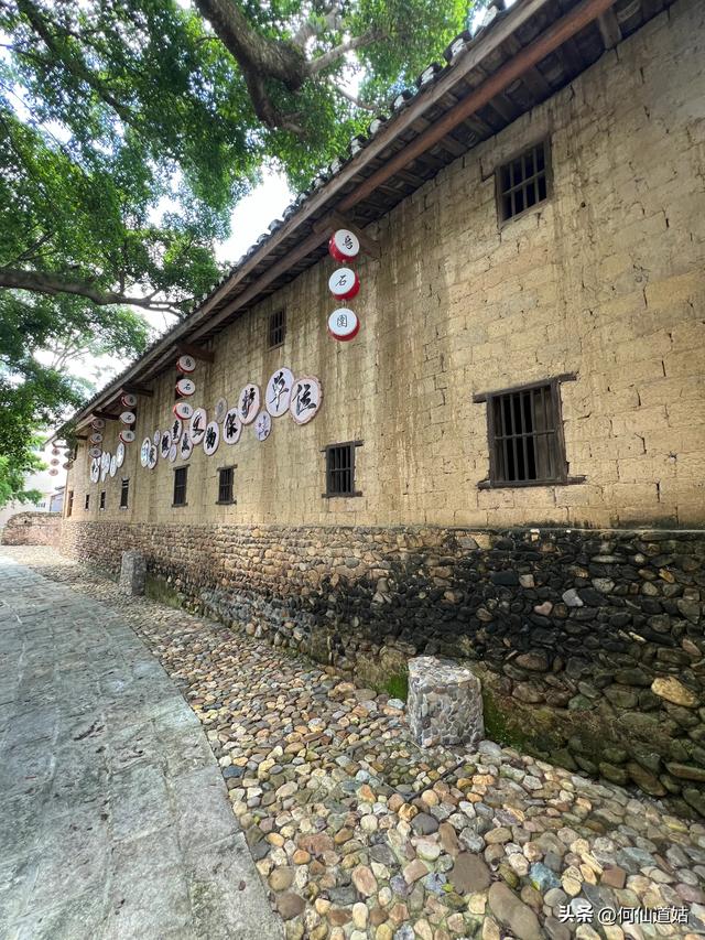 龙南乌石围村