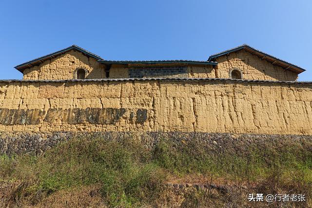 走遍福建古村落，白云山下龙溪畔，一座“城堡式”百年古民居